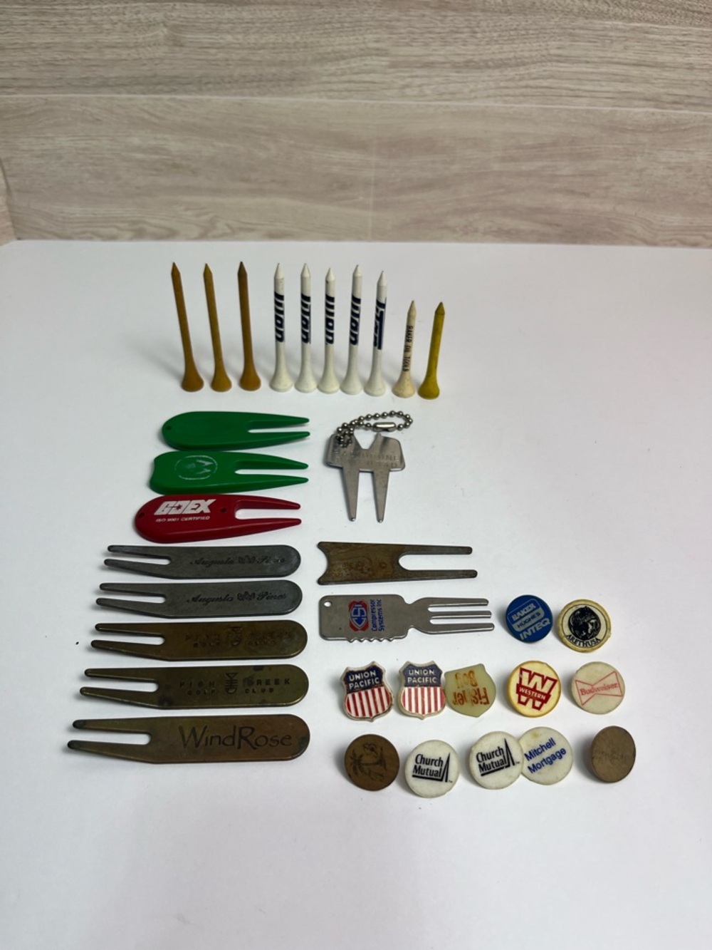 Vintage Lot Of Golf Ball Markers, Divot Repair Tools And Tees